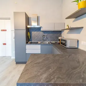 Parma Central Apartments Apartamento